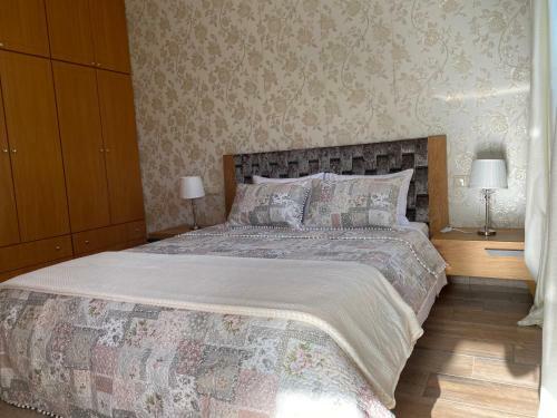 Saint Stephen?s Apartments At Meteora