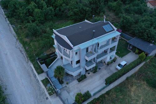 Vaso`s Garden Apartments
