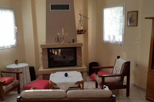 Koulas House In Diava