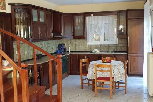 Koulas House In Diava