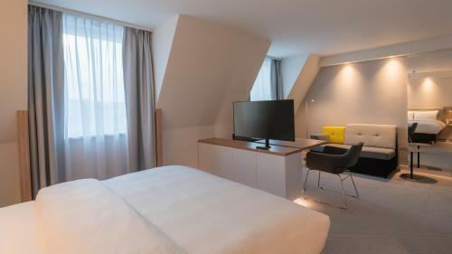 Holiday Inn Express & Suites - Potsdam, An Ihg Hotel
