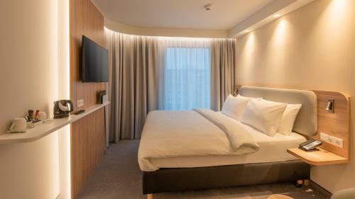Holiday Inn Express & Suites - Potsdam, An Ihg Hotel