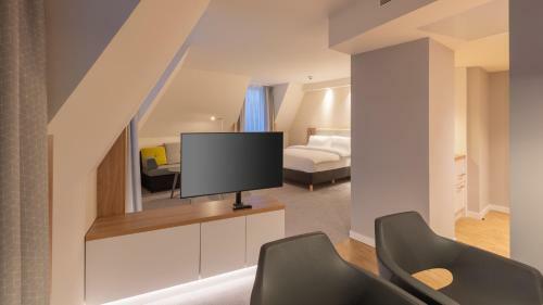 Holiday Inn Express & Suites - Potsdam, An Ihg Hotel