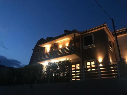 Villa Under Meteora