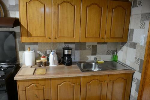 Yiannis House