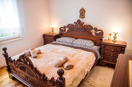 Apartamento Traditional Antique Deco House