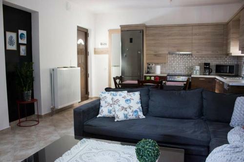 Rocky Coast - Calm And View In Meteora - 2bd