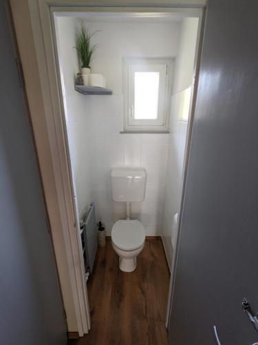 Private Cottage 5 Min Walk To Pier