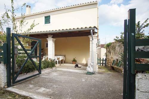 Apartamento Yvoni Village House