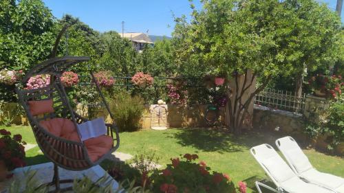 Summer Village House Popi
