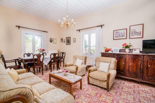 Nina's House