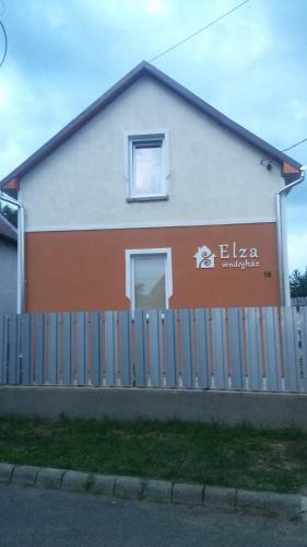 Apartamento Elza Vend�gh�z