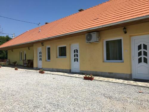 Hostal Napf�ny Apartman