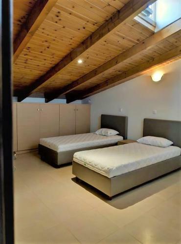 Samaras Apartments
