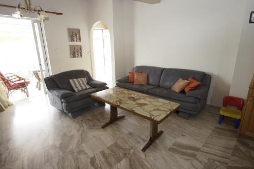 Nikitas Apartment