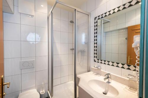 Hotel & Appartement Auerhahn