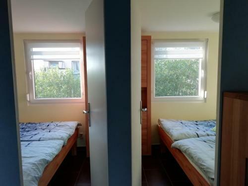 Kleiner Bungalow Im Gr�nen