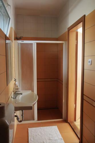 Hostal Gurudeva Bhavan
