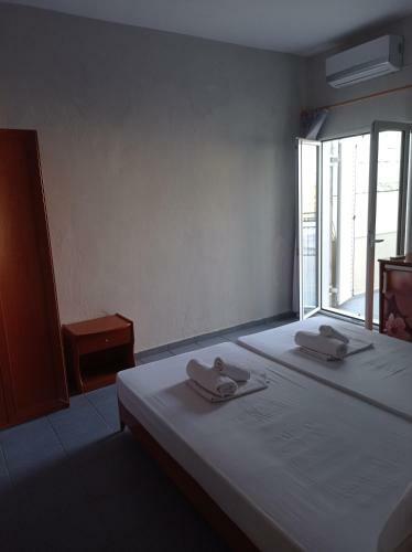 Hostal Gr Apartments Sea View