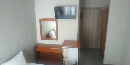 Hostal Gr Apartments Sea View