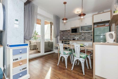 Mistral Holiday House