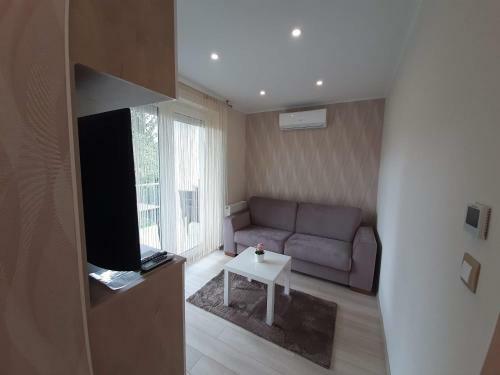 Harmony Apartments S�rv�r