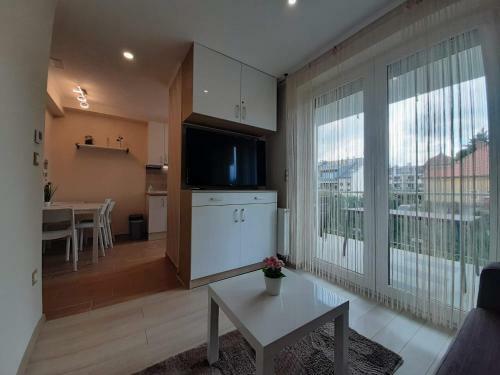 Harmony Apartments S�rv�r