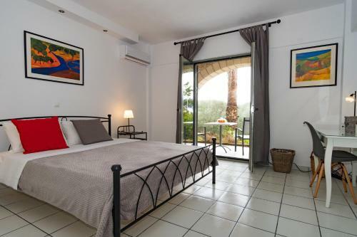 Olympia Zervea Studios & Apartment