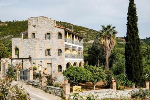 Olympia Zervea Studios & Apartment
