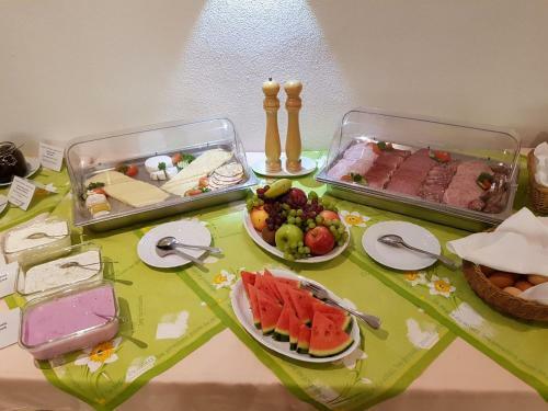 Hostal Hotel Garni Zum Goldenen Ring