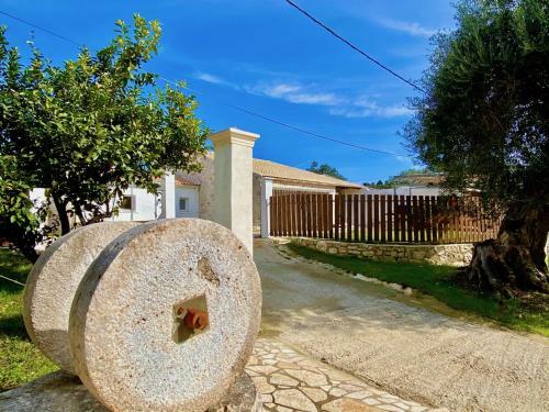 Luxury Villa Artemisia With Private Pool