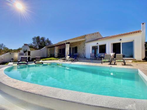Luxury Villa Artemisia With Private Pool