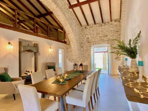 Luxury Villa Artemisia With Private Pool