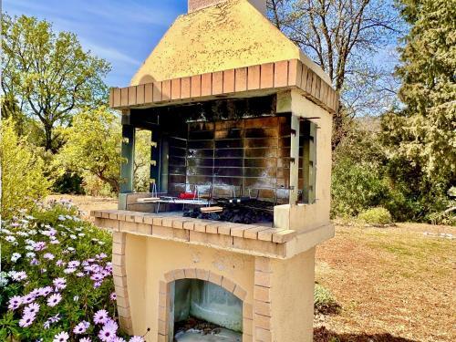 Villa Bouritsa With Private Pool