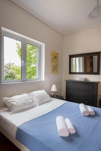 Explore Kalamata From A Brand New Apartment