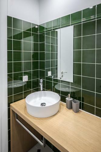Stylish Studio Apartments-1878 House