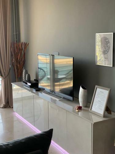 Apartamento Into The Blue Seaside Luxury Suites