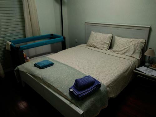 Cozy & Quiet Central Apartment