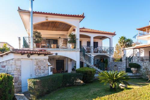 Villa Karpofora View