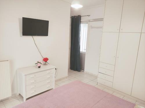 Summer Breeze Apartment In Kalamata