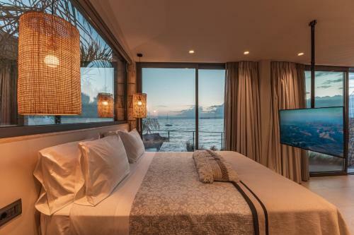 Villa Bungalows At Almiros Beach