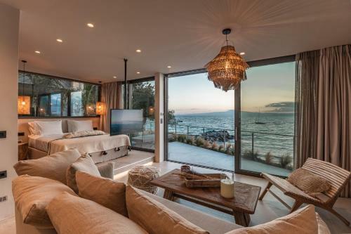 Villa Bungalows At Almiros Beach