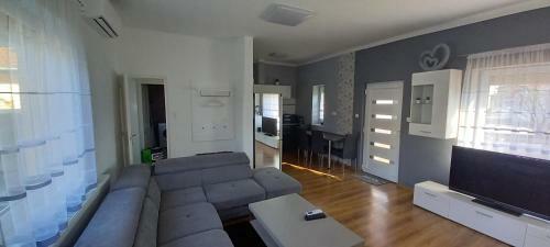Be-le-val� Apartman
