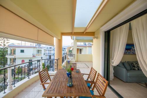 Apartamento Palaiochora Seaview Retreat - Cozy Sunset Rooftop