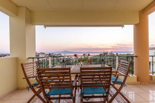 Apartamento Palaiochora Seaview Retreat - Cozy Sunset Rooftop