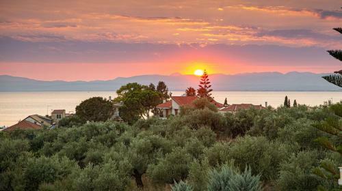 Apartamento Palaiochora Seaview Retreat - Cozy Sunset Rooftop