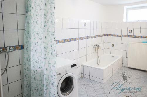 Pitypangos Vend�gh�z Szarvas
