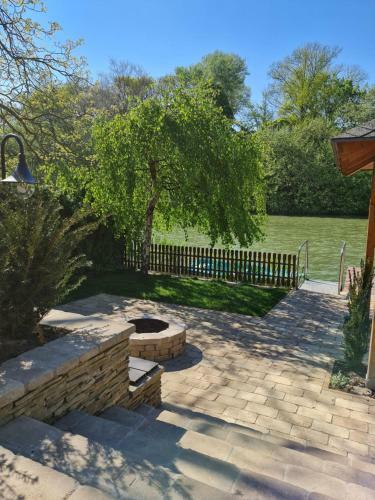 Arbor�tum Nyaral� Szarvas - K�lt�ri Jakuzzival