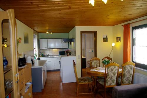 Apartamento Ferienhaus Und Ferienwohnung B�ttner