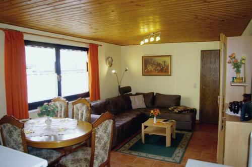 Apartamento Ferienhaus Und Ferienwohnung B�ttner